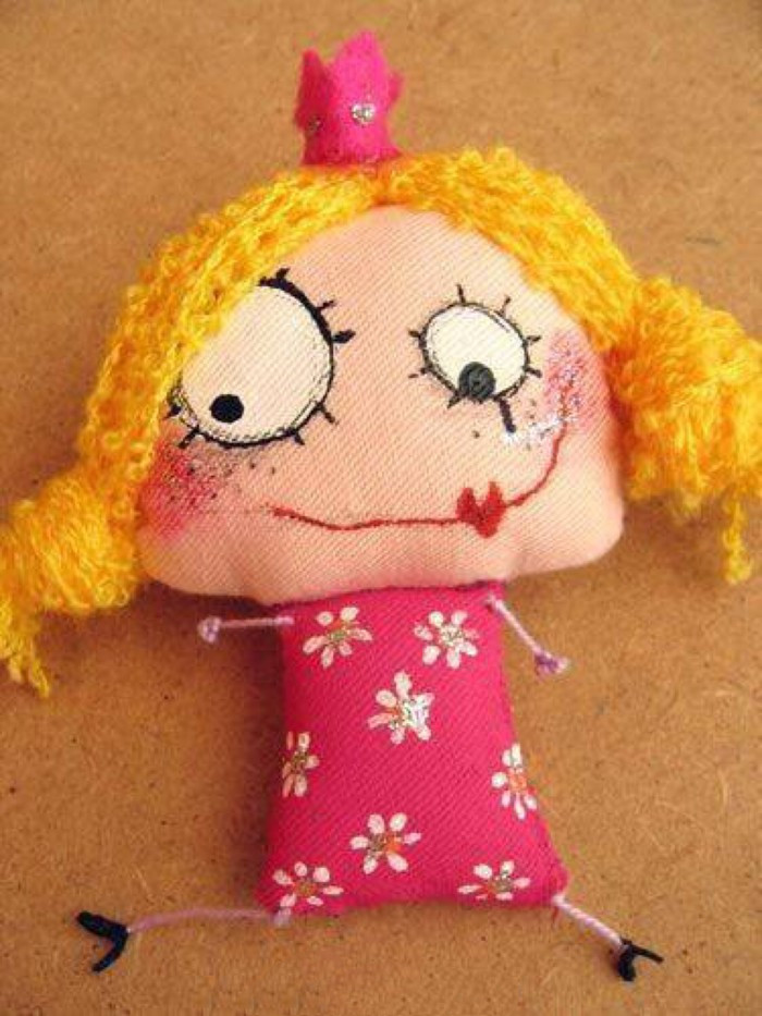 布艺小玩偶制作教程视频,格子布自制简单布艺小玩偶