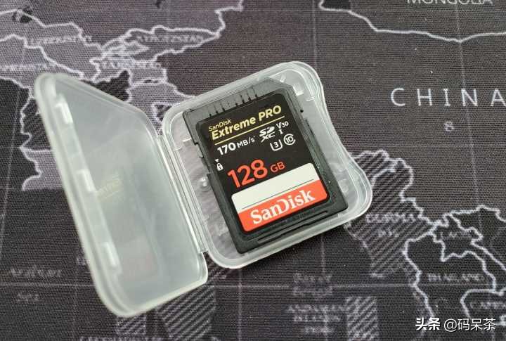 索尼a6000微单值得入手吗,索尼a6000微单的优缺点