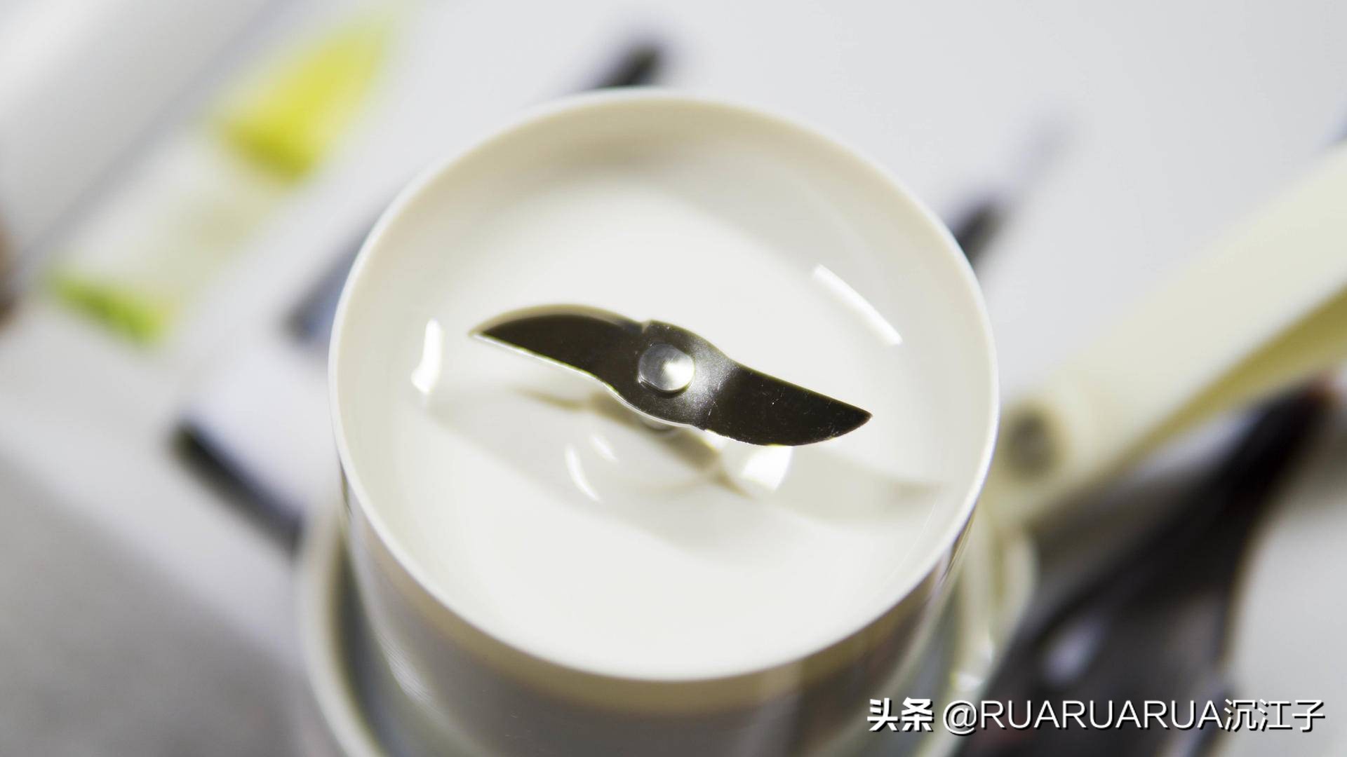 摩飞便携式榨汁杯早餐,摩飞便携榨汁杯的说明书