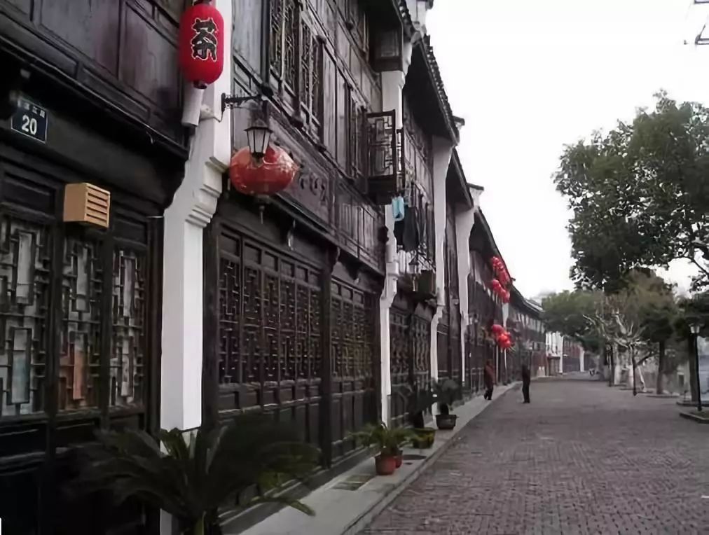 山如碧浪翻江去译文,山如碧浪翻江去下一句