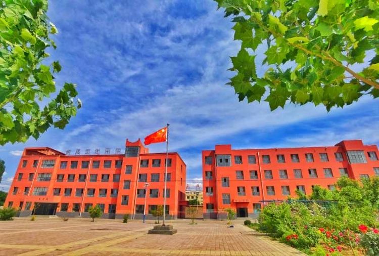 靖远育才中学如何?老马走进育才中学做专访,希望给你有帮助