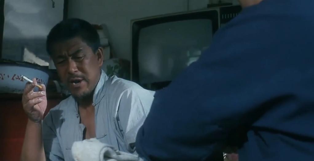 农村女人被家暴老人拿出两百万,农村女人被家暴老板拿出200万