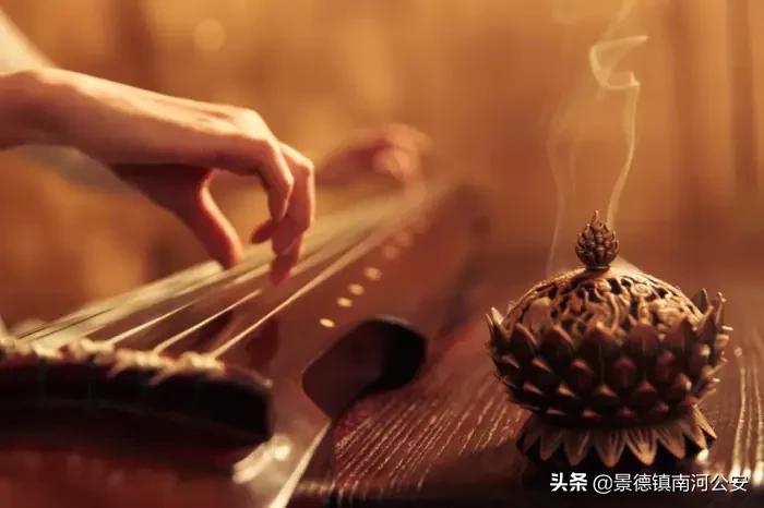 诗经阁|心中红豆眸中月，眉间一寸盈盈雪