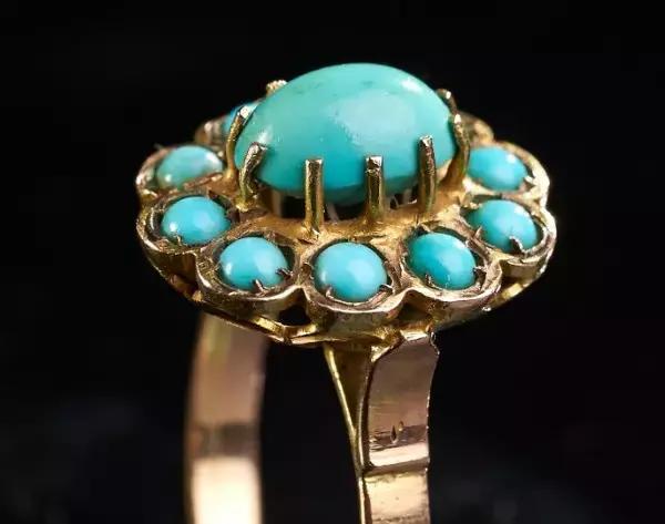 竹山浅绿色松石,竹山县的绿松是真的吗