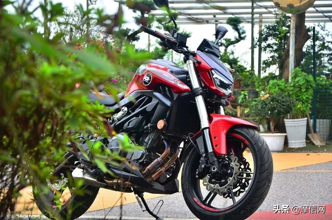 武装到牙齿的越野摩托,武装到牙齿的江铃驭胜s350