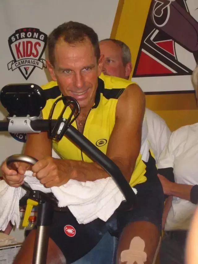 9小时30分钟平板支撑世界纪录,平板支撑吉尼斯世界纪录保持者