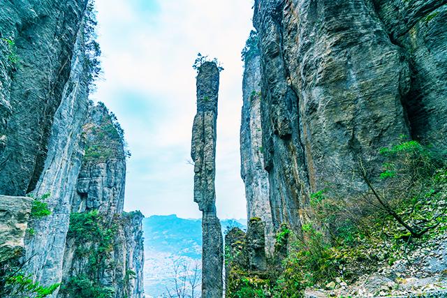 重峦叠嶂悬崖峭壁图片,重峦叠嶂连绵起伏仿佛人间仙境