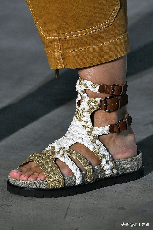 凉鞋古老,凉鞋的演变史