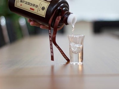 这5款酒中“百姓”，包装老土口感却好，老一辈才喜欢