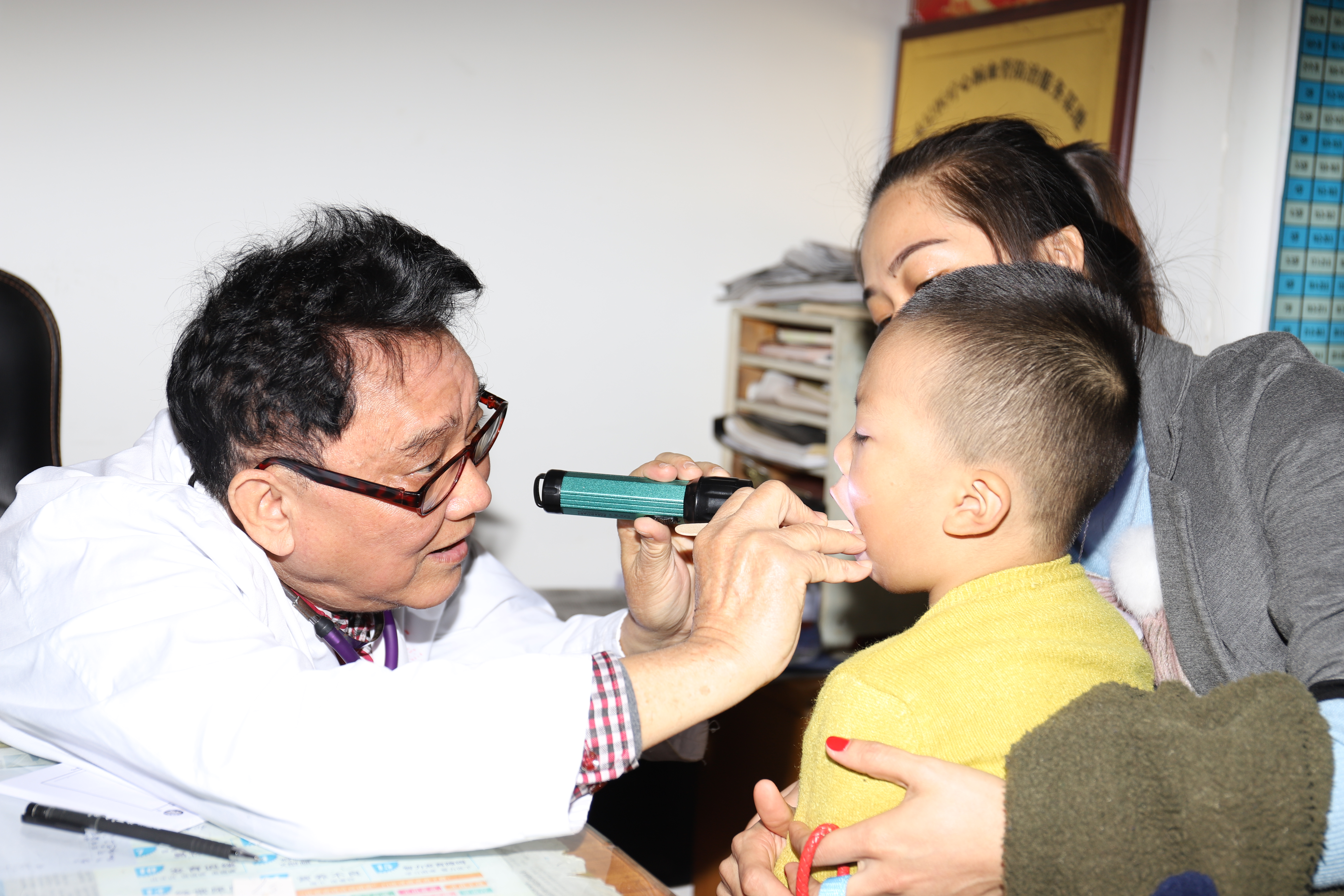 海南省医生黄培,海南黄培经的故事