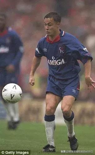 从夏普到世嘉，从德国好顺到库尔斯啤酒：英超豪门球衣广告的变迁