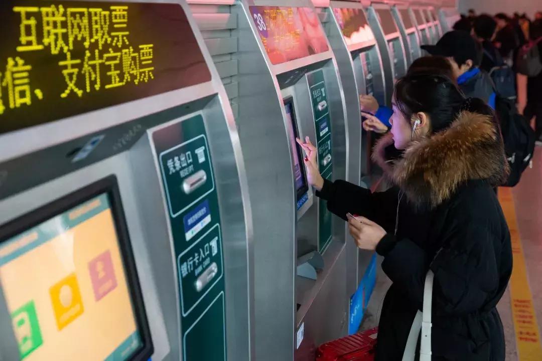 除夕火车票今日开售这些抢票时机别错过！