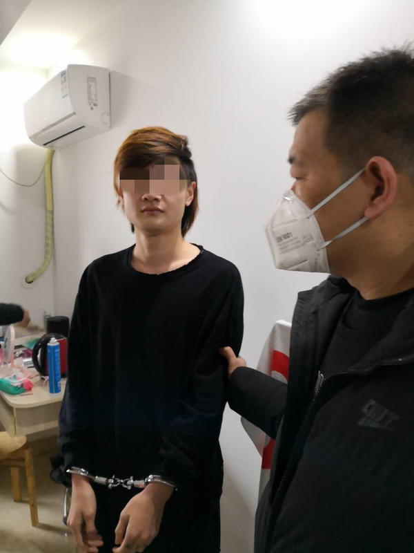 年轻女子上网买口罩被骗,淄博女子买口罩被骗220万