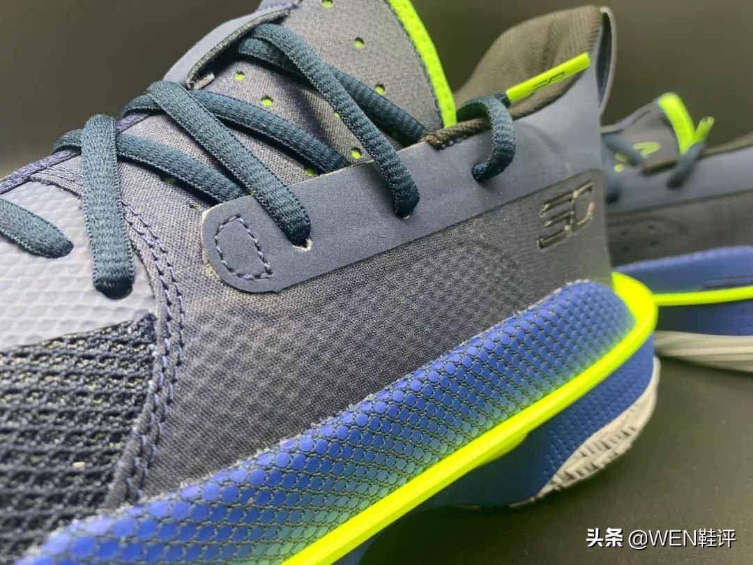 库里和ua合作的第一双鞋,ua库里篮球鞋