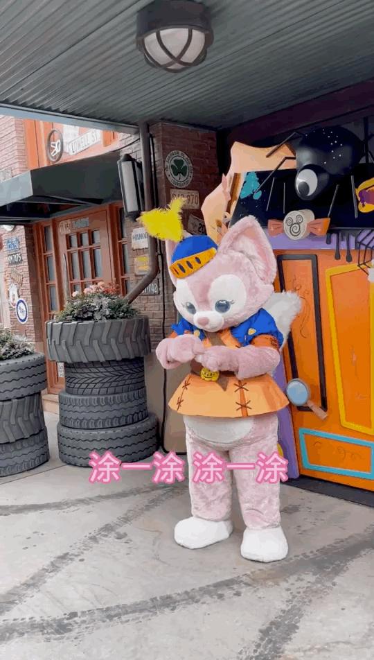 艳压星黛露的“四字爱豆”，抢了多少钱？