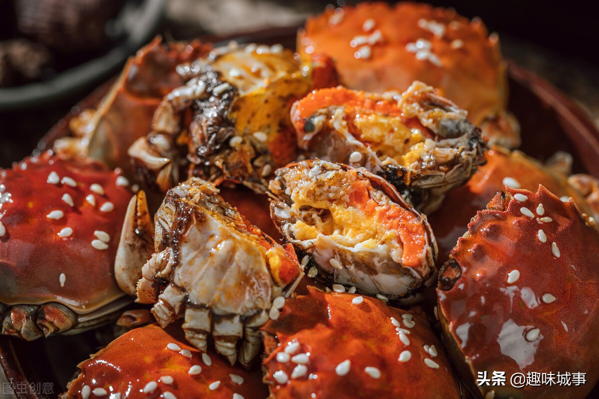 螃蟹煮熟的时候怎么处理比较干净,煮熟的螃蟹应该怎么处理才能吃