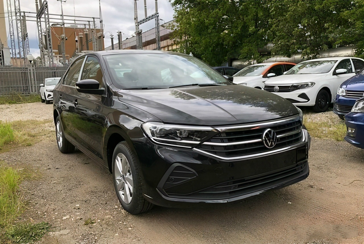 2018款桑塔纳换2016款polo,两厢版桑塔纳与大众polo对比图片