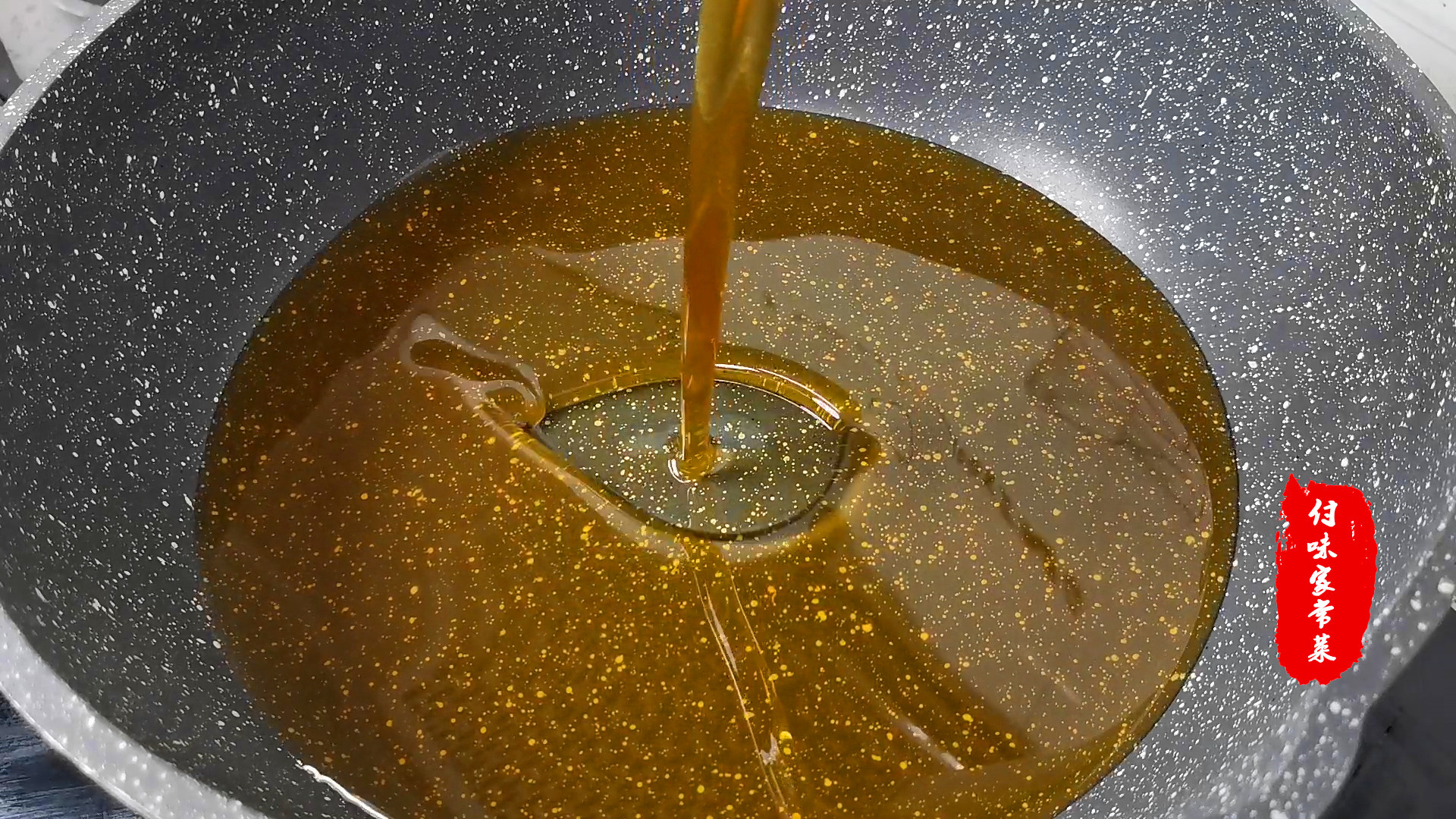 花生米要放凉了才脆吗,花生米煮完变黑如何处理