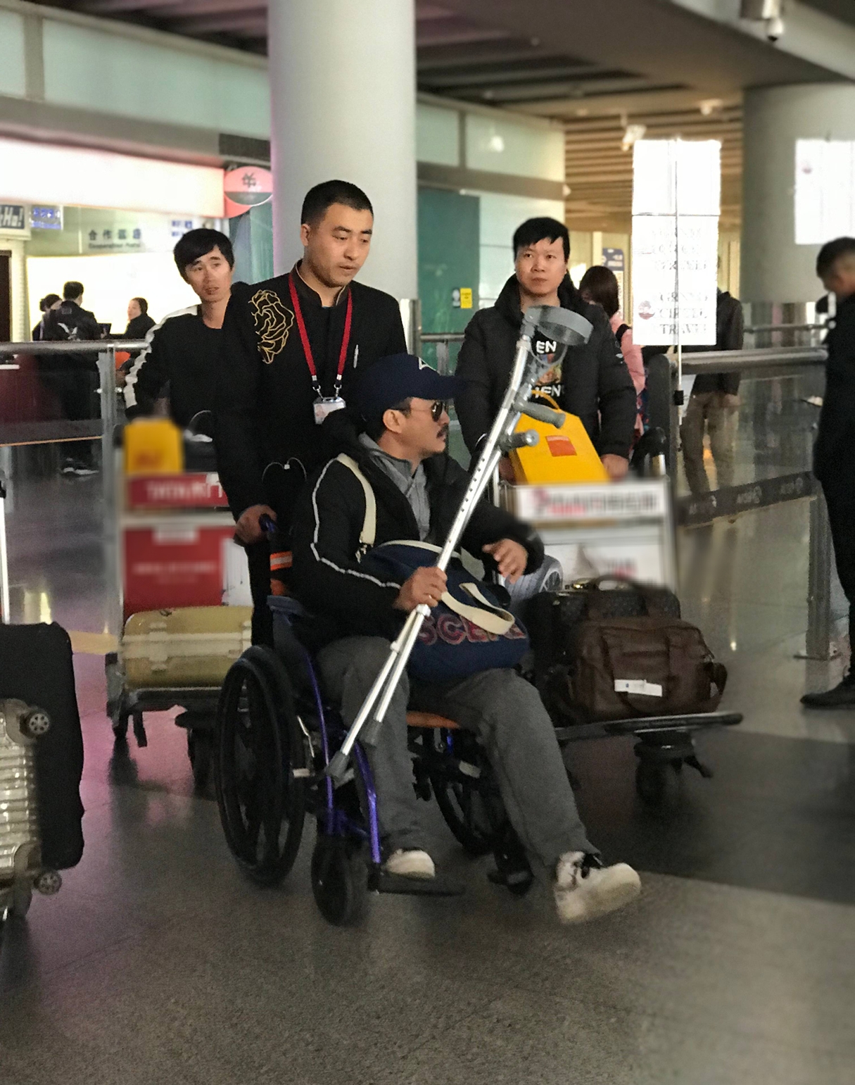 吴京受伤后的表现,吴京受伤记录