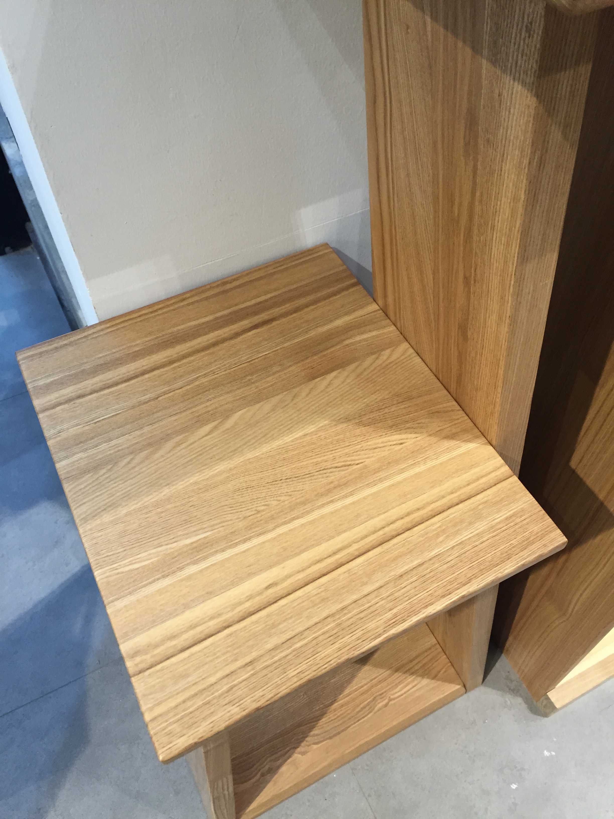 水曲柳刷什么颜色木蜡油好,水曲柳上清漆好还是上木蜡油好