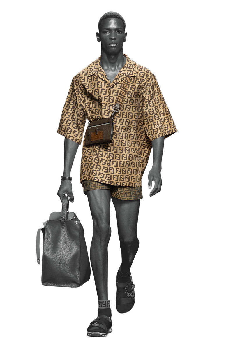 越来越短的男士短裤：从难登大雅之堂到迎来黄金时代，裸露的大腿是男性化的标志？