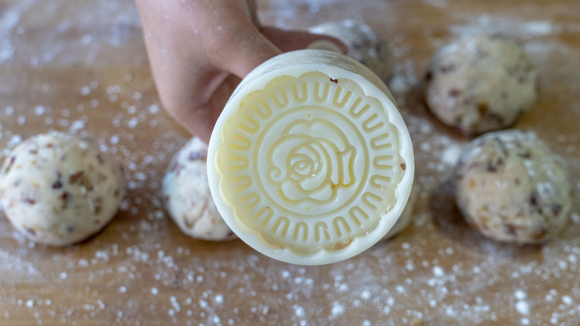 面粉别蒸馒头了教你懒人做法,面粉别只蒸馒头了试试这创意做法