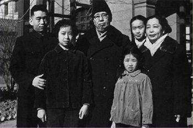 历史上的罗元帅,罗老先生去世后留下两儿一女