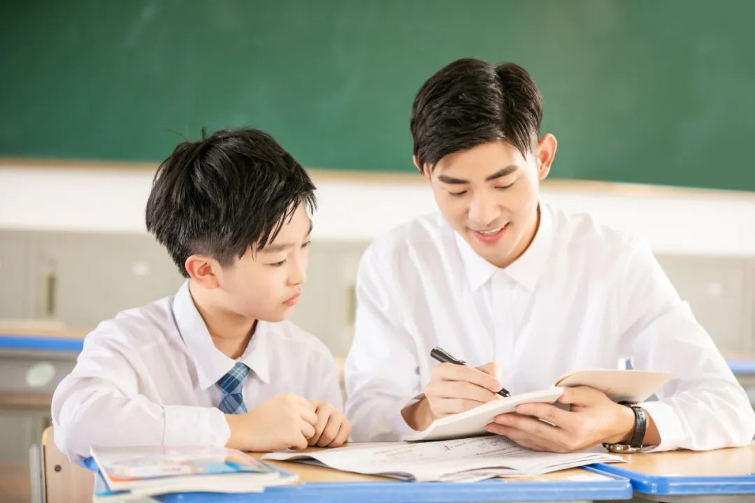 戴氏教育海口一对一冲刺班收费,戴氏一对一培训