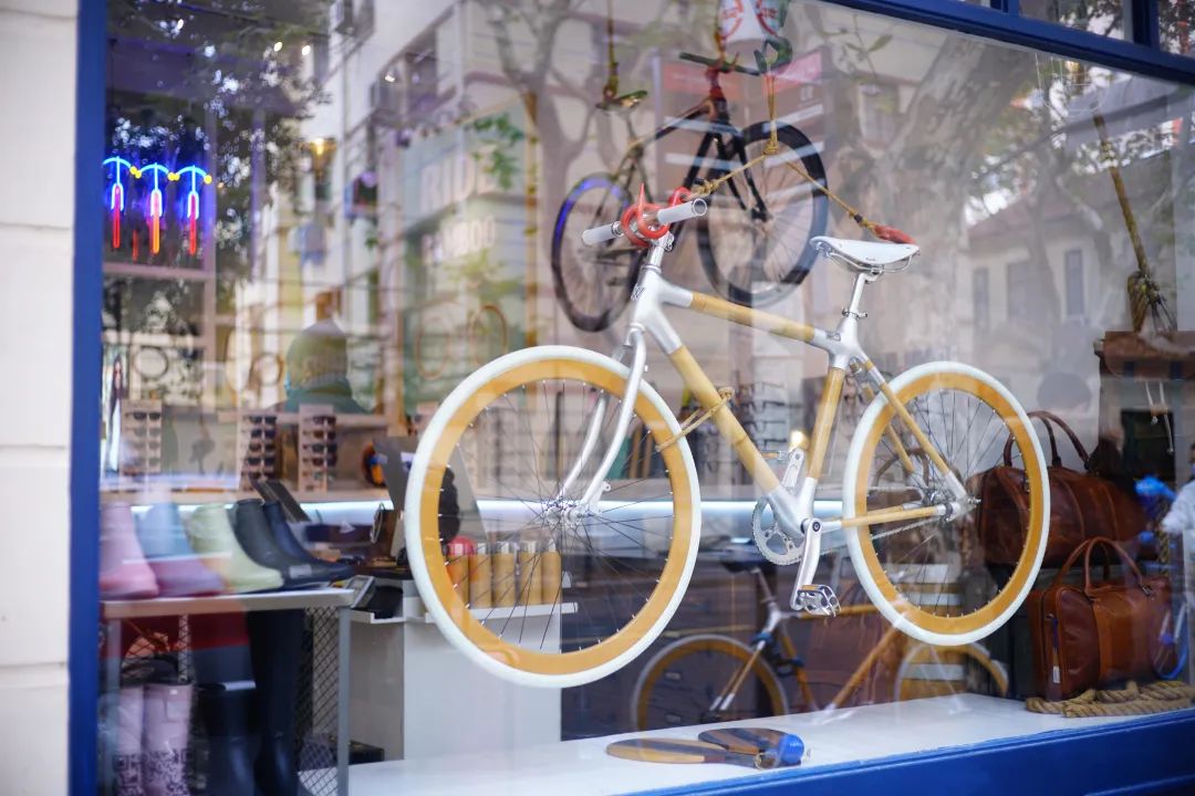 这条街,可能是全上海最时髦又接地气的