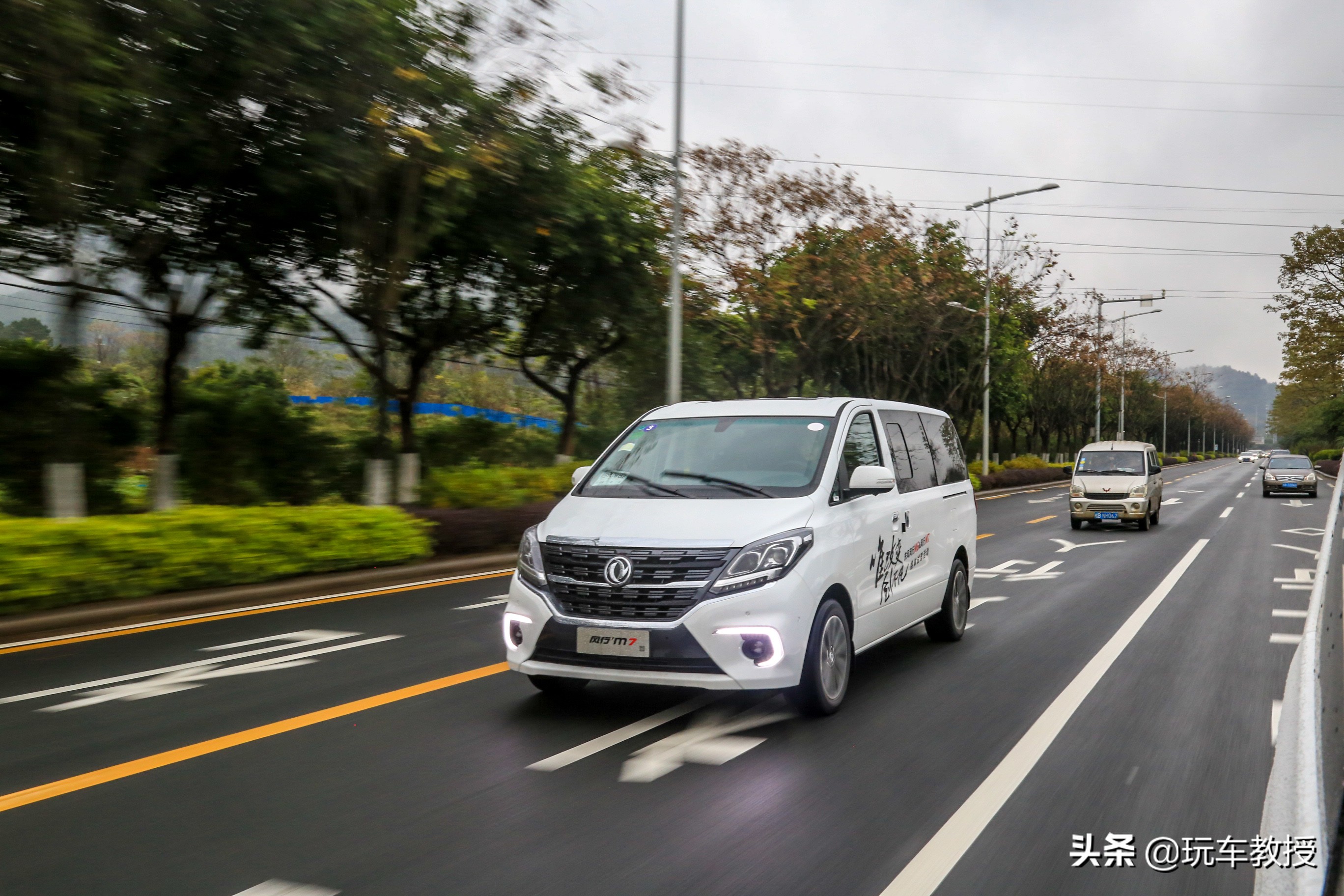 空间大十万左右车耐用,万元起这几款亲民小车轻松开回家