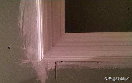 石膏线开裂的修补方法及预防措施,新房石膏线有开裂怎么修补