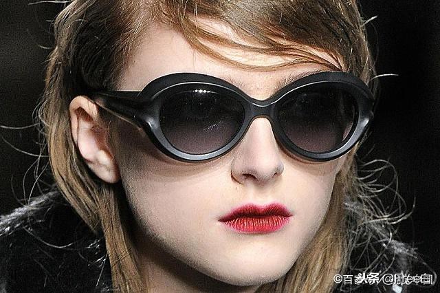 把一件事坚持30天你就会看见奇迹,再渺小的希望也可以无限放大