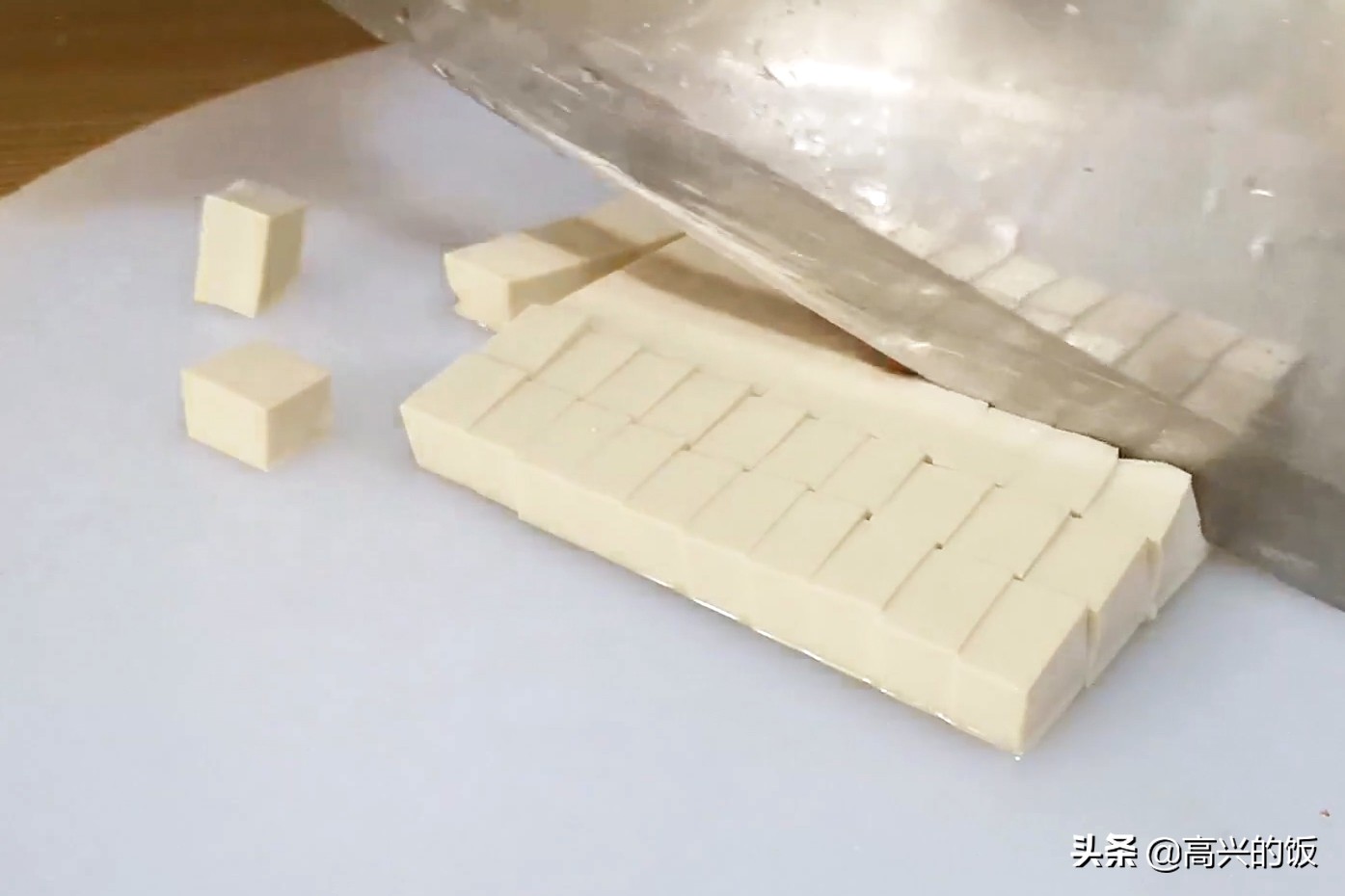 亲自下厨炒几道家常菜美味又卫生,引爆食欲的四道家常菜简单又好吃