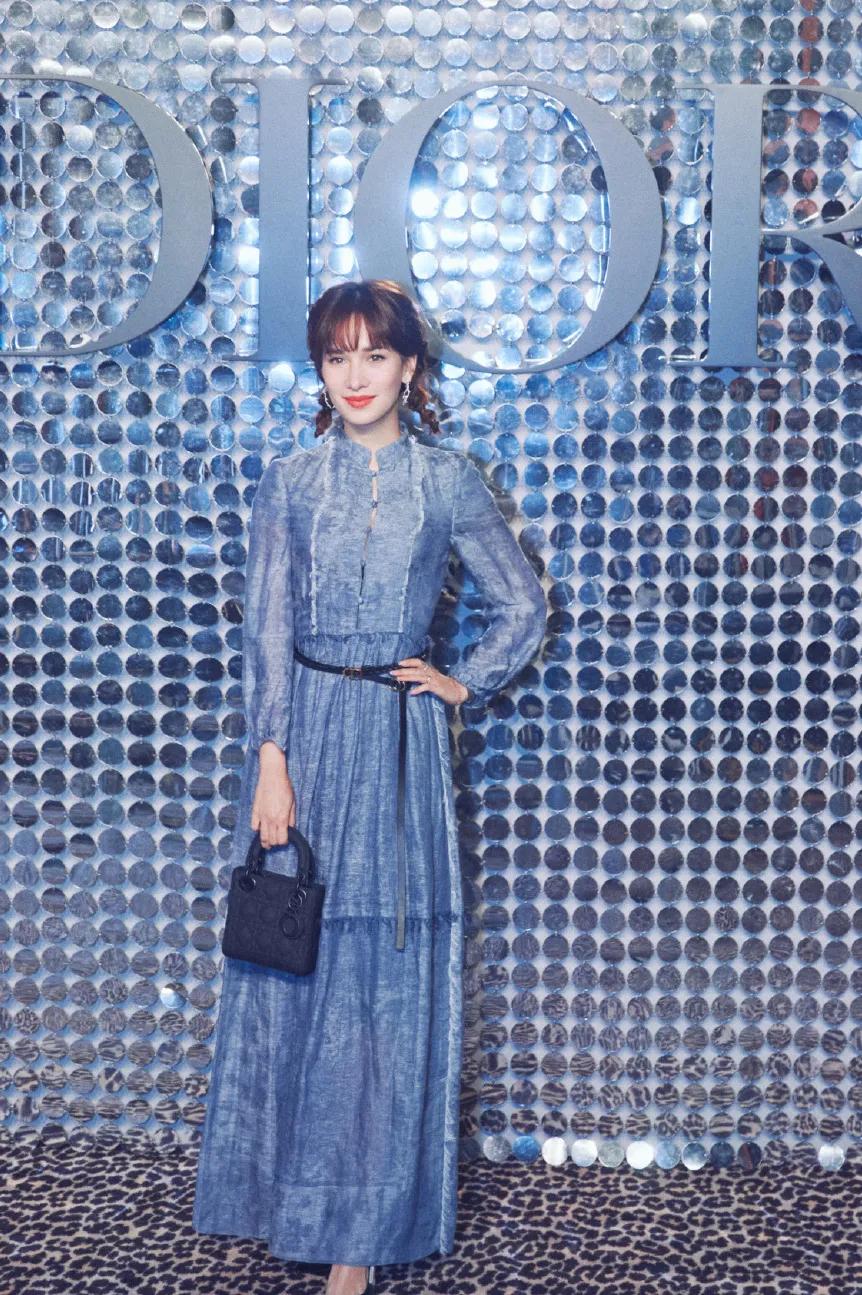 迪奥dior2020走秀冬季款运动鞋,dior2012春夏走秀视频完整版