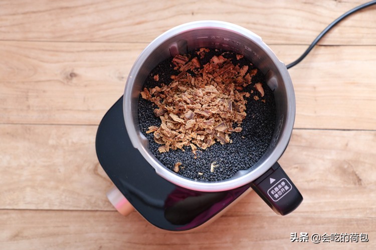 奶奶最爱的黑芝麻养生吃法,黑芝麻简单吃法宝宝