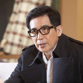 抗日战争中的飞将军，战场上数次逃跑，享年103岁，其子是影星