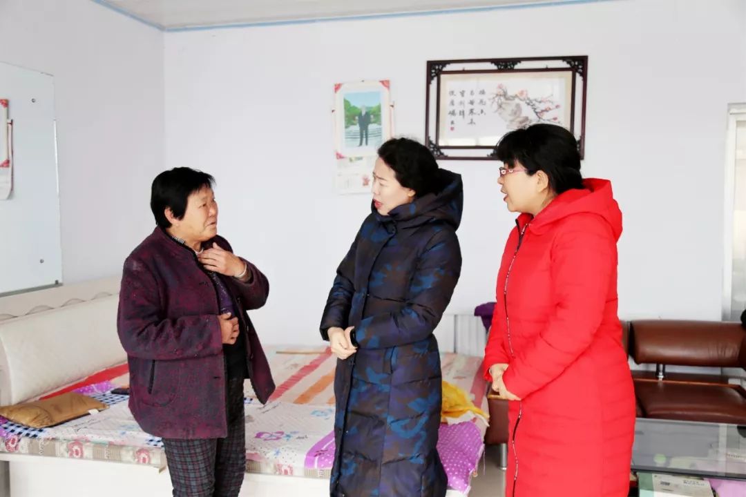 市妇联慰问基层妇联干部,妇联巾帼慰问活动