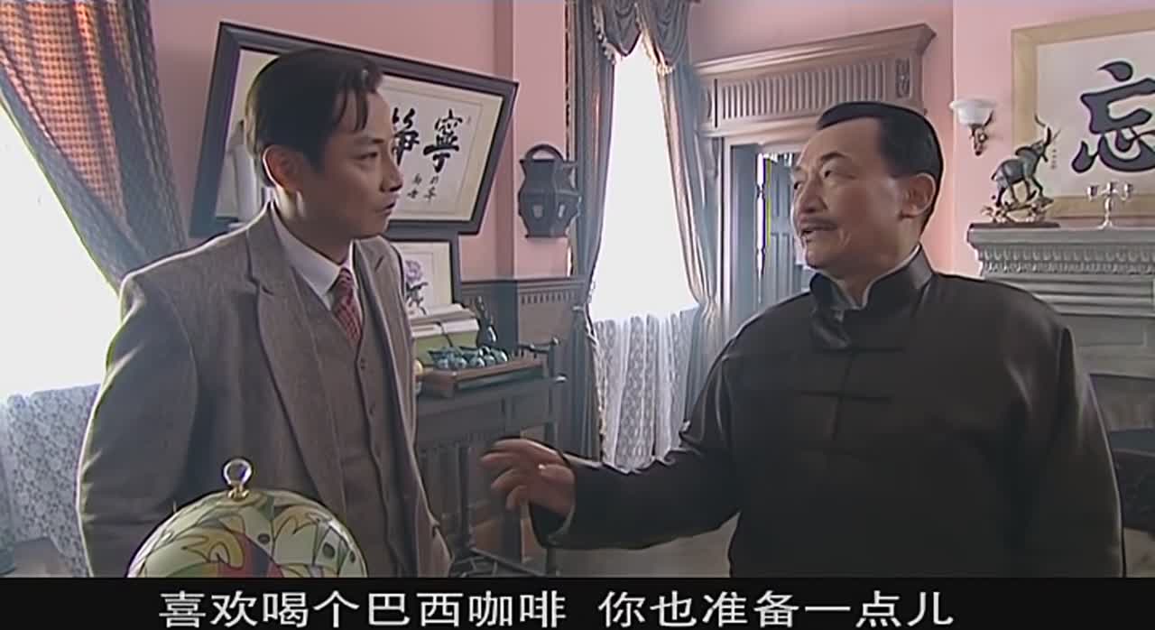 富母领大学儿子看《大染坊》说：看懂了给钱创业，看不懂去打工