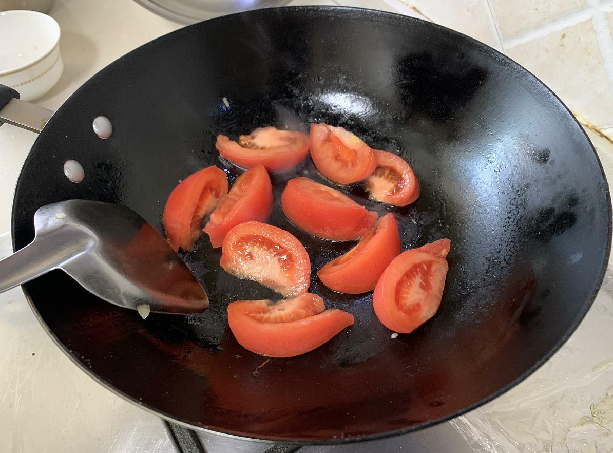 炖完牛肉的汤煮面,炖完牛肉的砂锅去异味