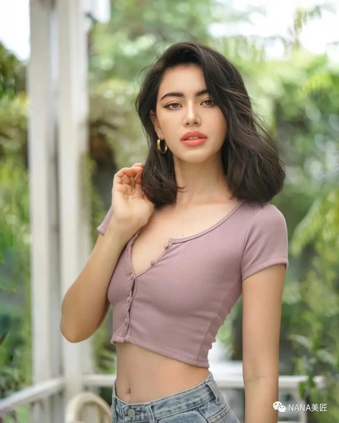 看一下明星的穿衣搭配,一起来看看明星的时尚搭配