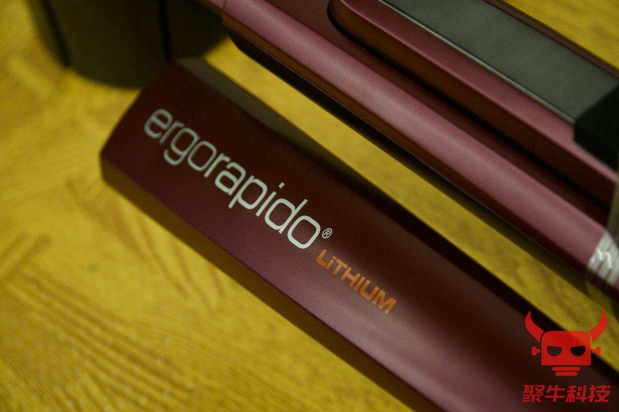 让每一个角落都干净无尘,伊莱克斯吸尘器推荐家用测评