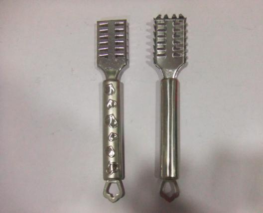 去鱼鳞还用菜刀？笨死！3秒去鱼鳞，简单特方便，生活必备