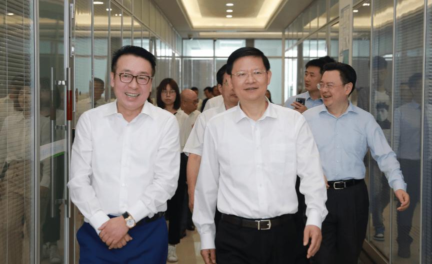 李亚平专家讲座,李亚平接受采访