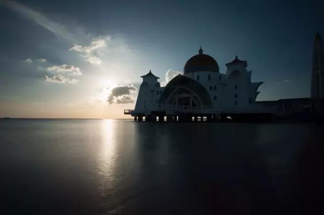 5d4包围曝光可以自动合成吗,ps如何将包围曝光的三张照片合成