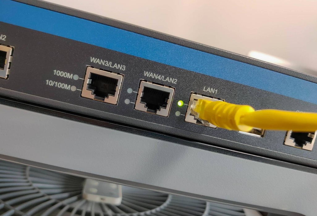 企业路由不为人知的功能:自动吸粉、上网监控、多宽带合并