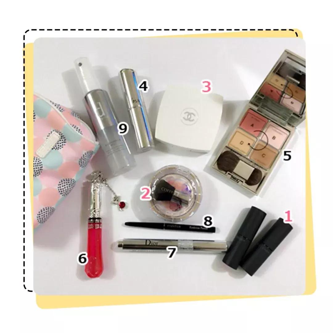 日本小姐姐的包包里有什么东西,日本小姐姐的包