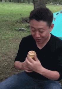 开心一刻gif下雨天,搞笑gif笑到肚子疼意外瞬间特辑