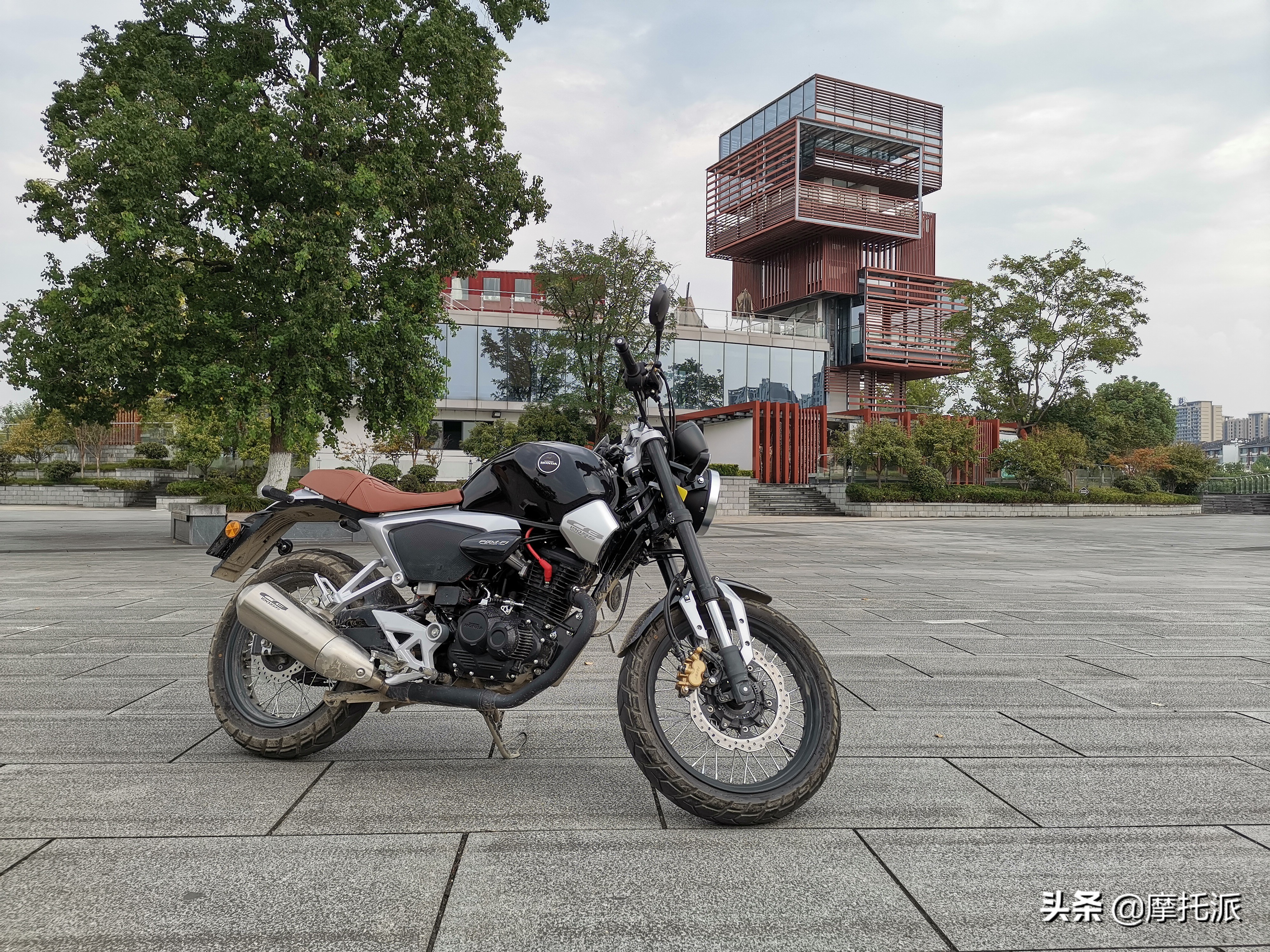 这是一篇骑行500余公里后的车评，关于鸷道190的点点滴滴