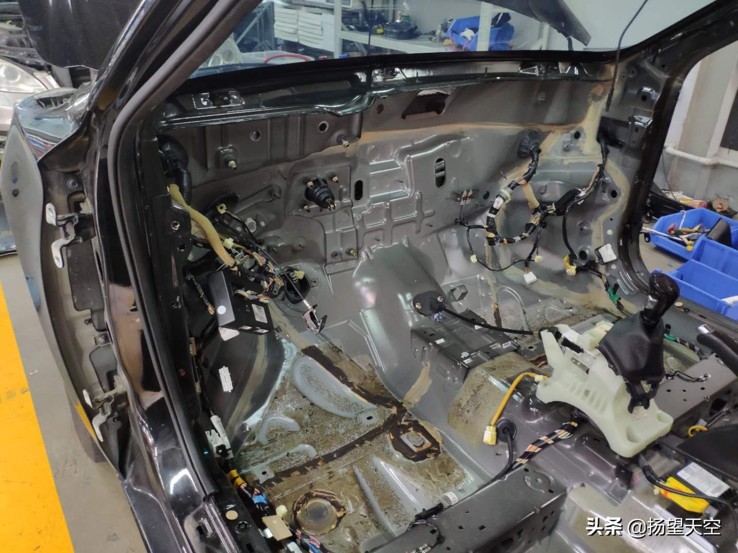 海马m5车内有味,15款海马m5用车感受