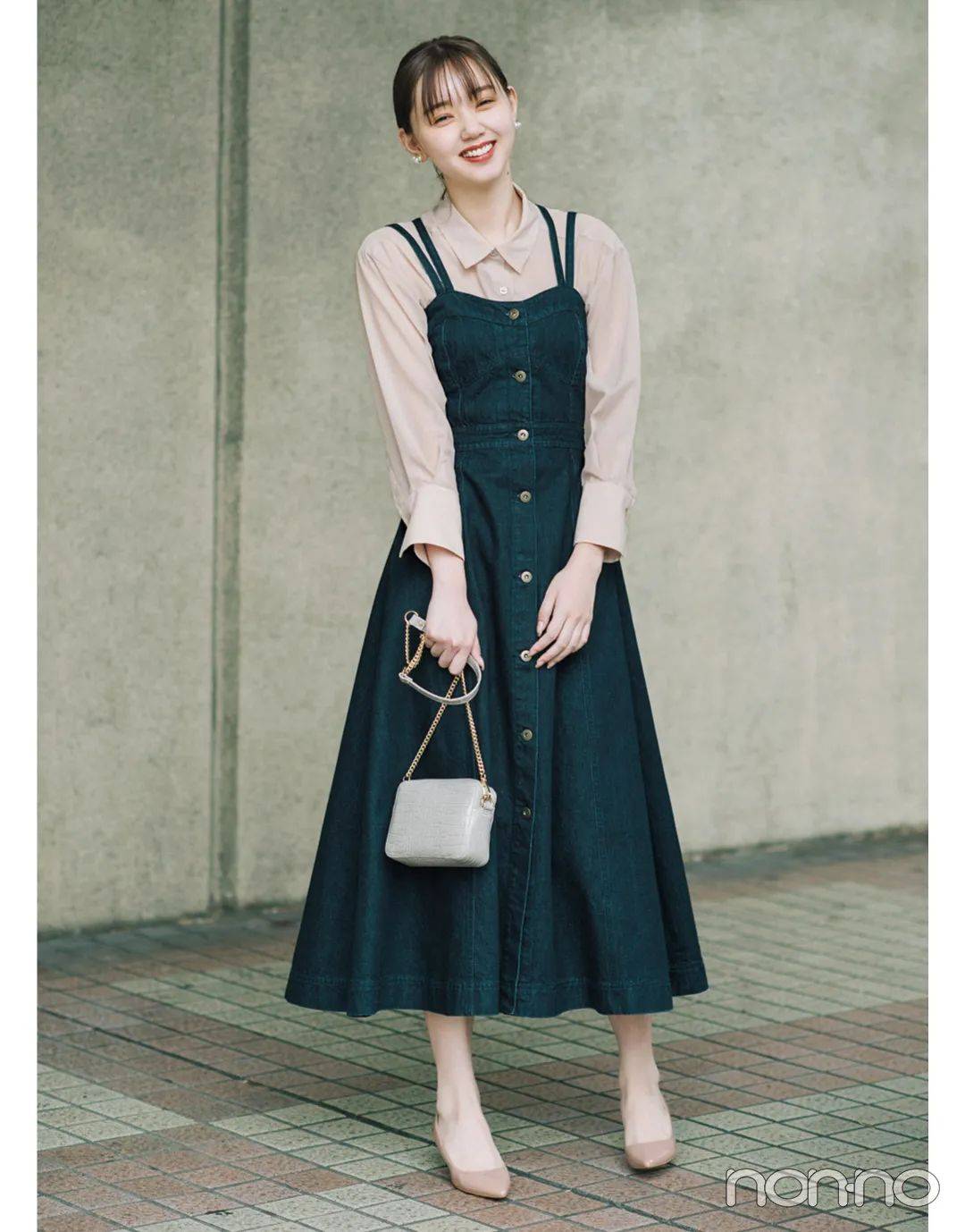 宽松衬衫怎么穿才好看,休闲宽大的衬衫怎么穿才好看